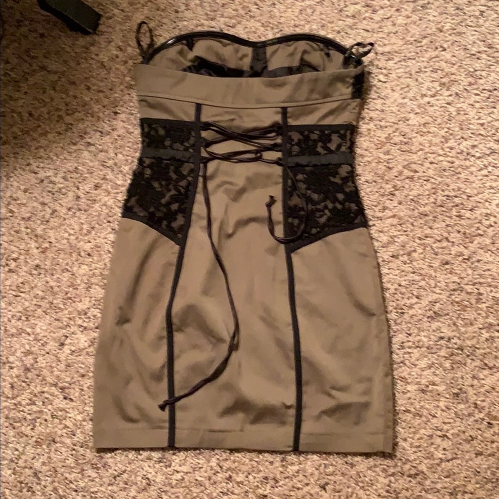 Dress - Picture 2 of 3
